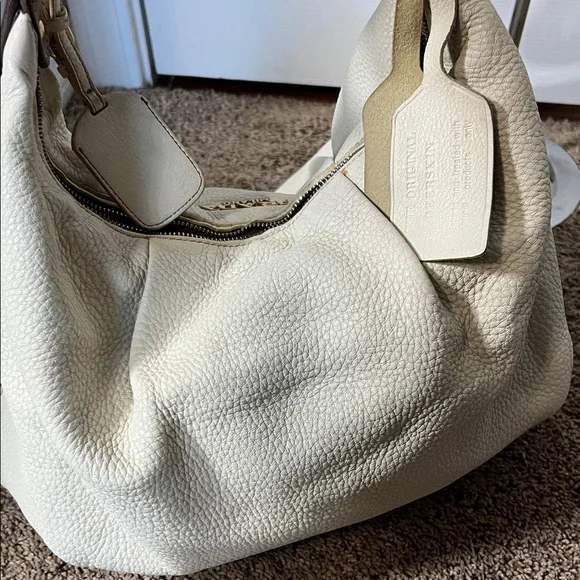 3287 Prada Ivory Leather Hobo Bag - Picture 2 of 8